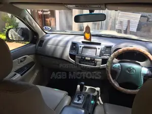 Toyota Fortuner 2012 Beige