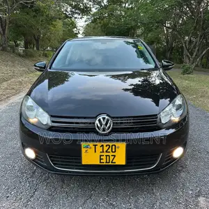 Photo - Volkswagen Golf 2012 Black