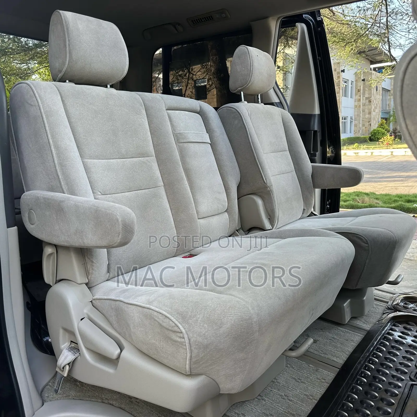 Toyota Alphard 2004 Black