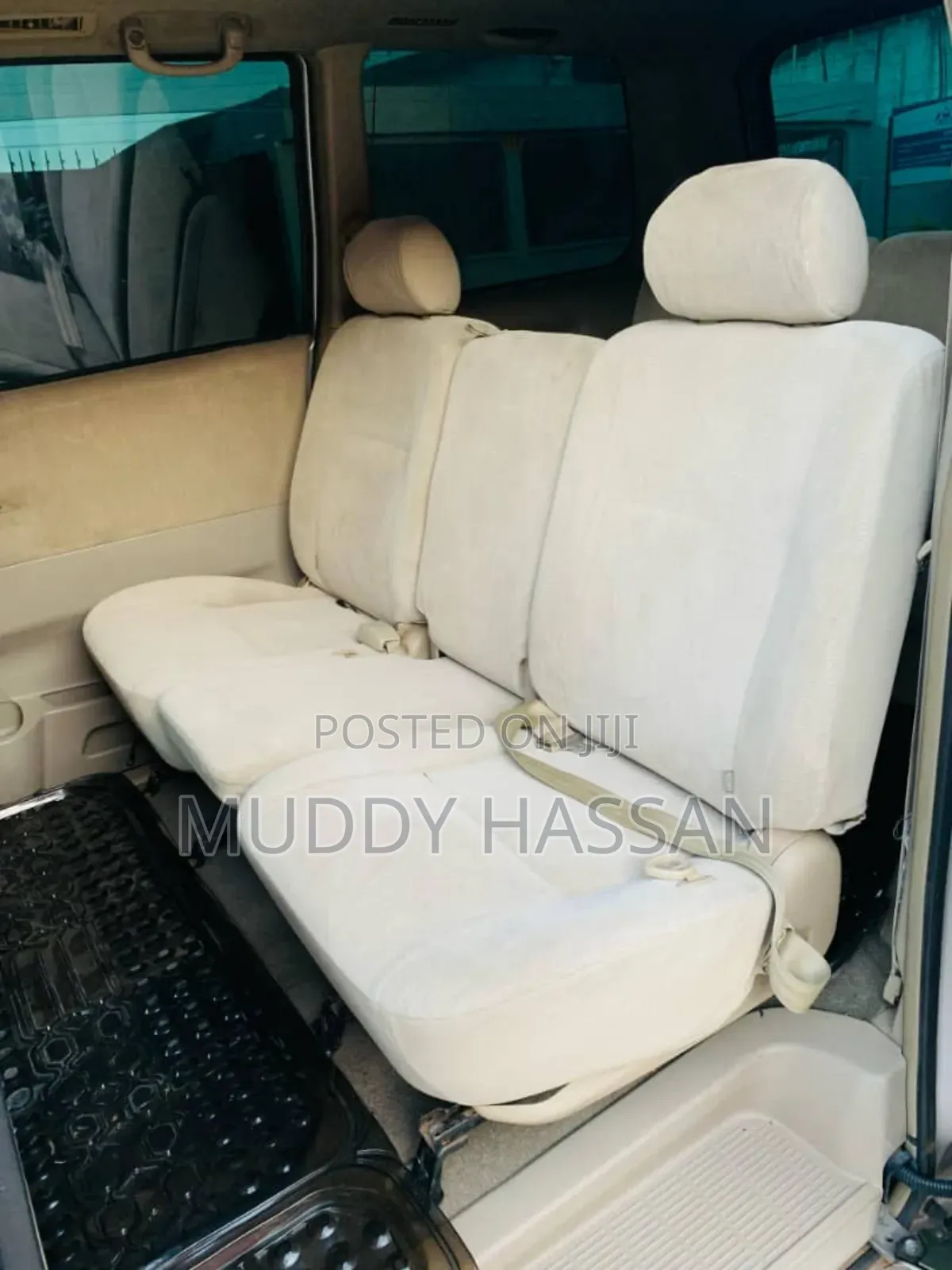 Toyota Noah 2004 Gold