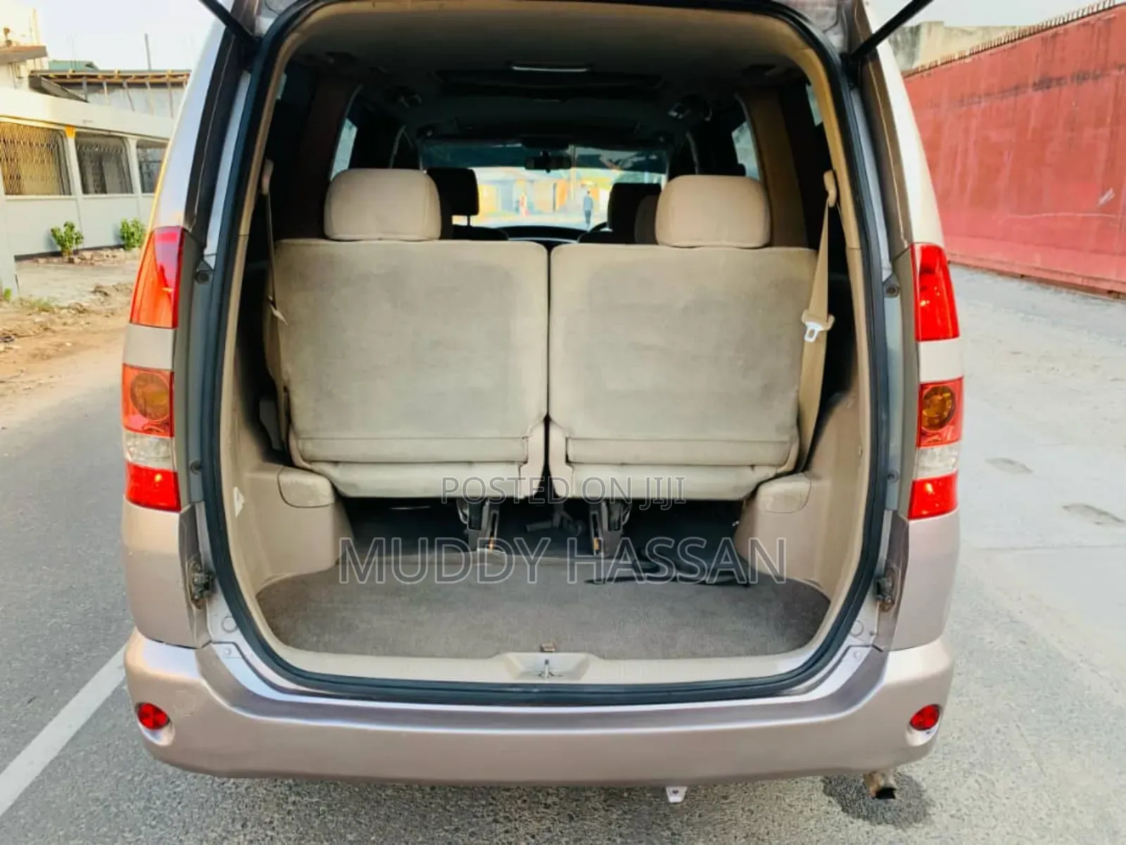Toyota Noah 2004 Gold