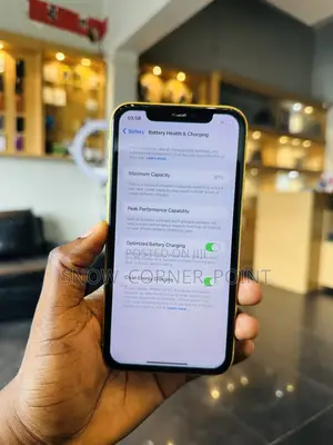 Apple iPhone 11 64 GB Yellow