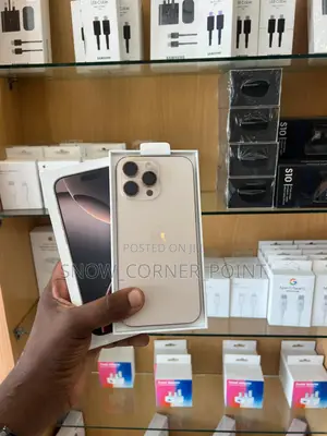 New Apple iPhone 16 Pro Max 256 GB Gold