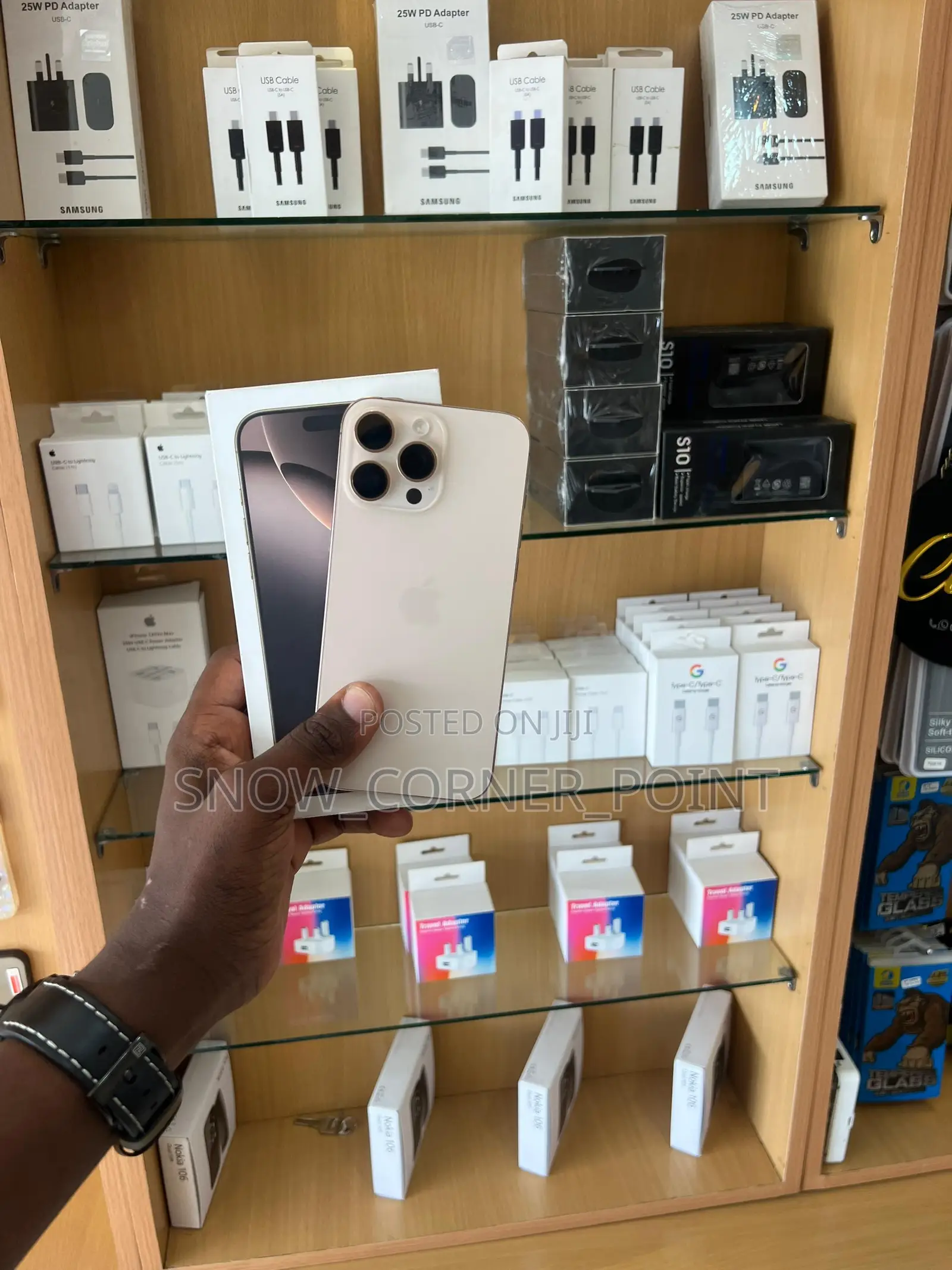 New Apple iPhone 16 Pro Max 256 GB Gold