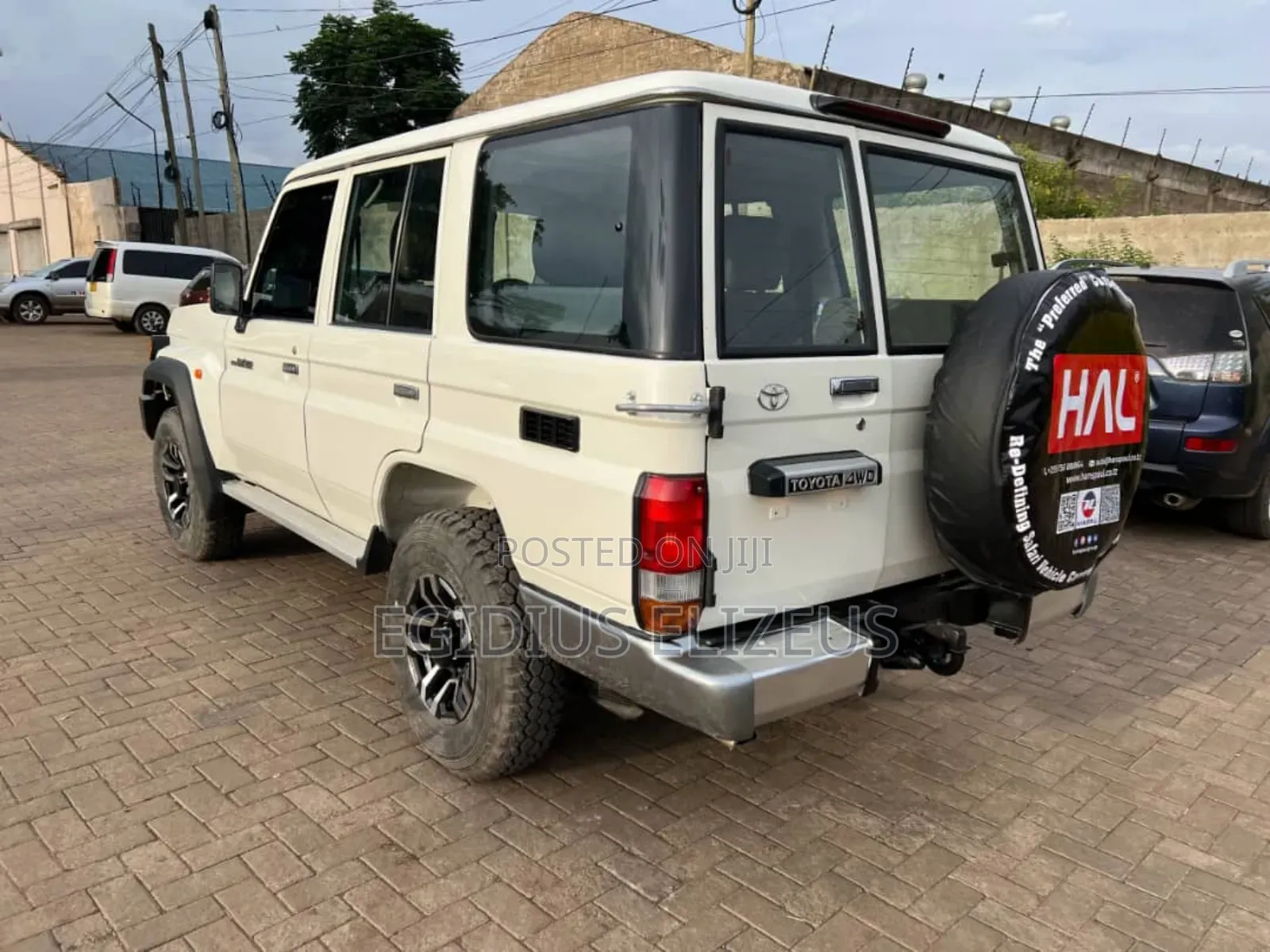 Toyota Land Cruiser 2015 White