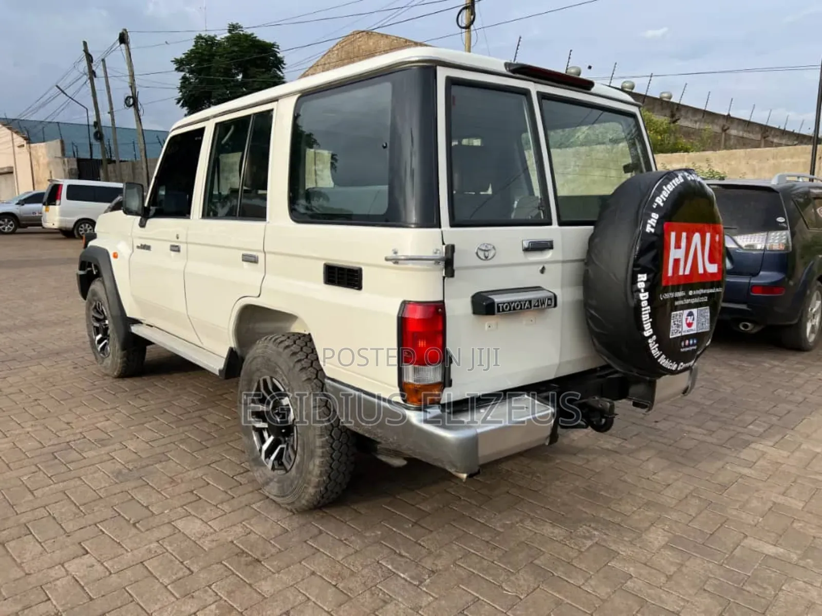 Toyota Land Cruiser 2015 White