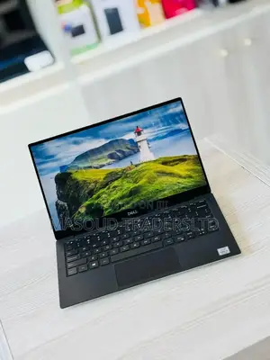 New Laptop Dell XPS 13 7390 8GB Intel Core I7 SSD 256GB