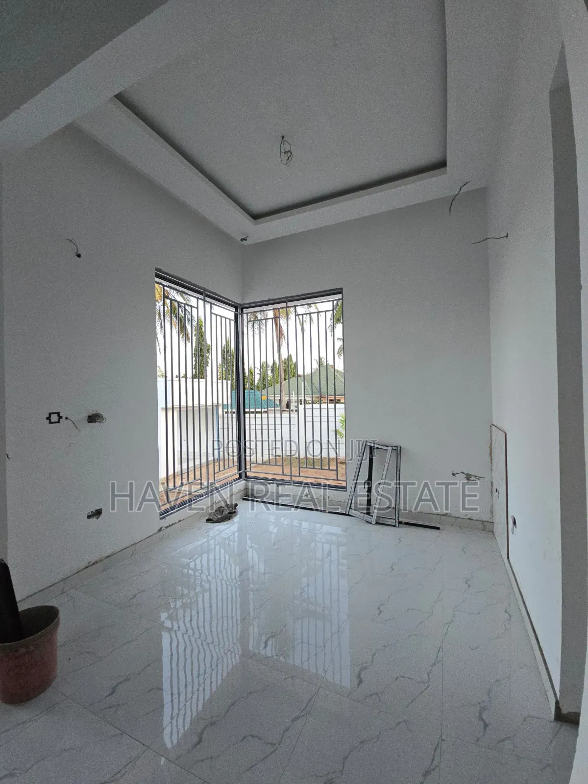 3bdrm House in Goba for sale
