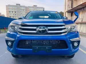 Toyota Hilux 2018 Blue