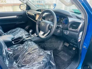 Toyota Hilux 2018 Blue