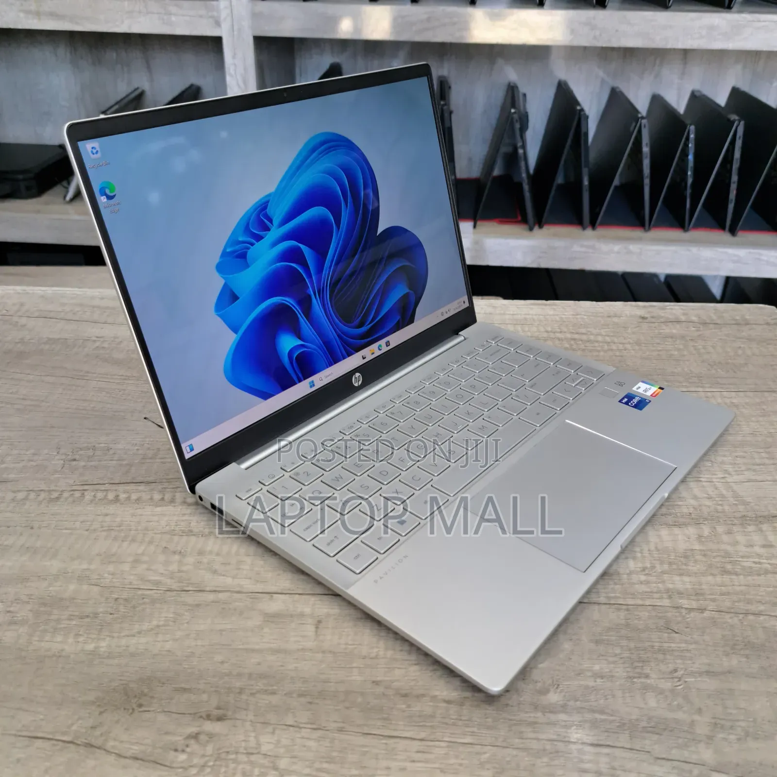 New Laptop HP Pavilion 14 16GB Intel Core I7 SSD 512GB