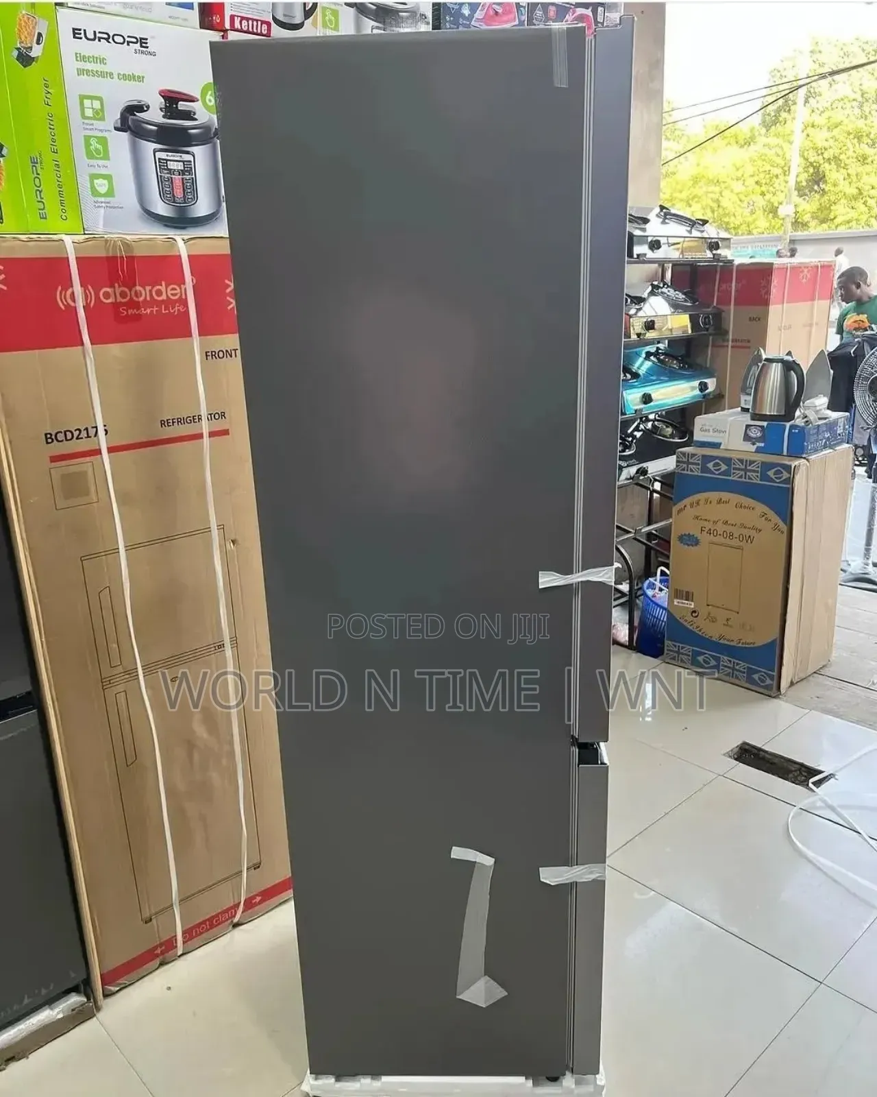 Hisense Fridge H350bts -Wd Bottom Freezer 262l W/Dispensor