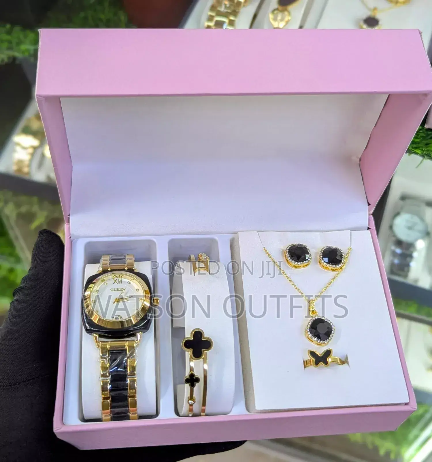 Ladies Combo Smart Ya Saa,Hereni,Pete,Cheni Bracelet