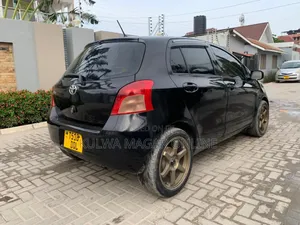 Toyota Vitz 2005 Black