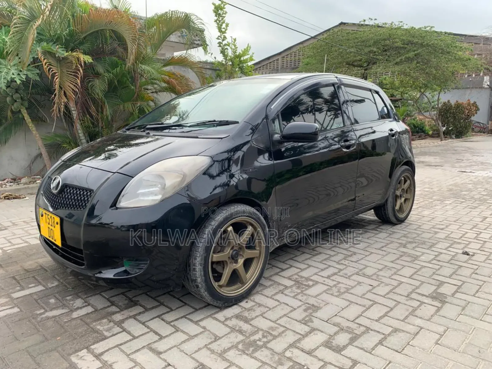 Toyota Vitz 2005 Black