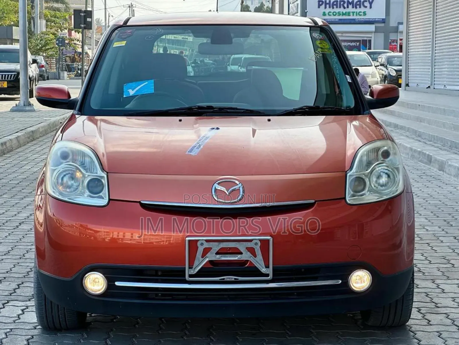 Mazda Verisa 2009 Orange
