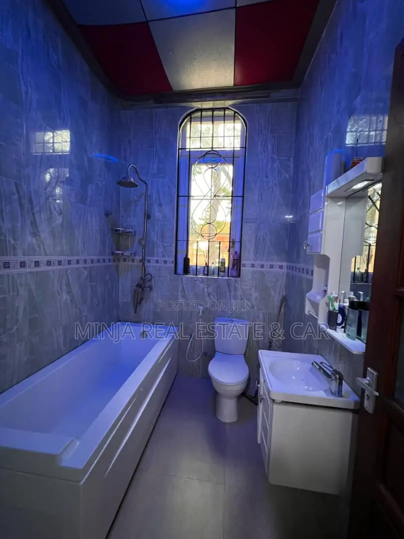 9bdrm House in Mbezi Beach for sale