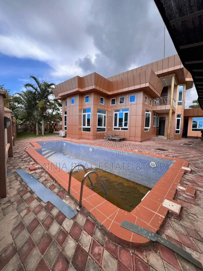 9bdrm House in Mbezi Beach for sale