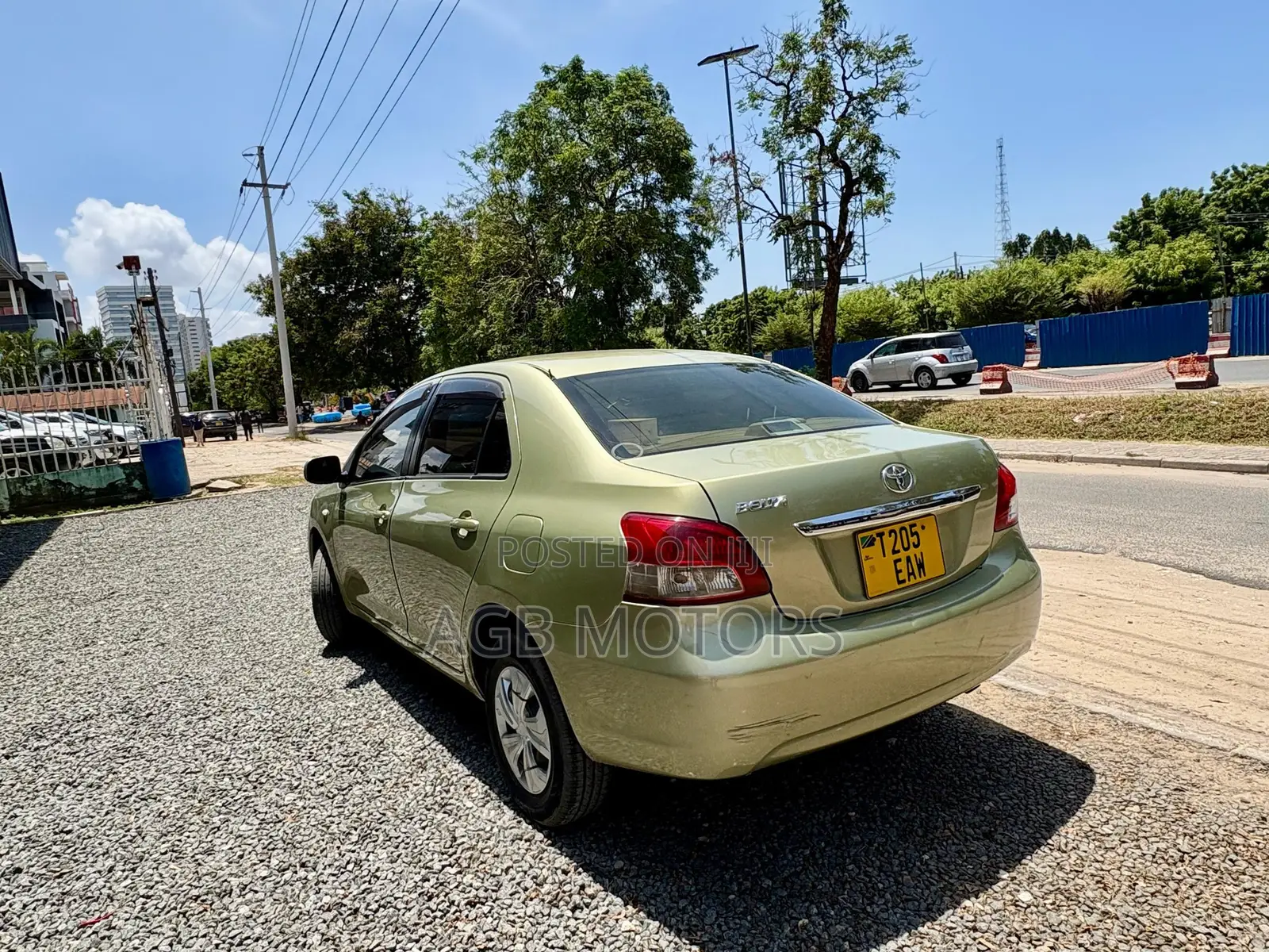Toyota Belta 2006 Beige