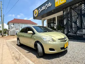 Toyota Belta 2006 Beige