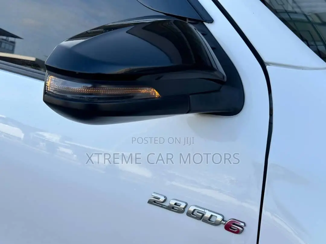 Toyota Hilux 2018 White