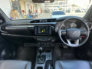 Toyota Hilux 2018 White