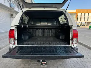 Toyota Hilux 2018 White