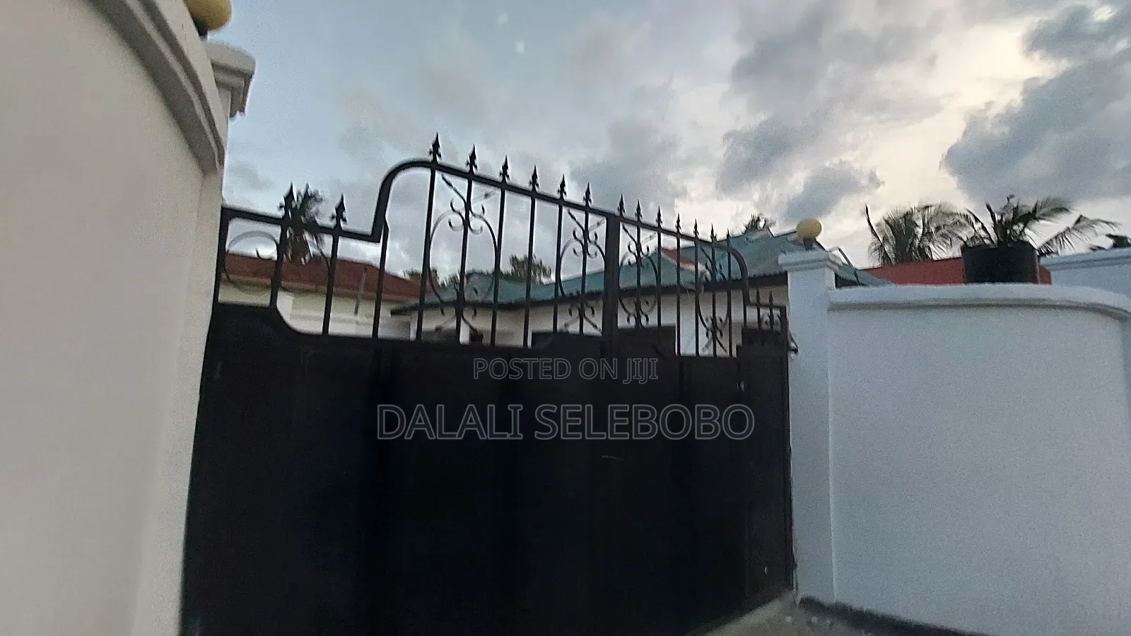 6bdrm Bungalow in Mbezi Beach Goigi for sale