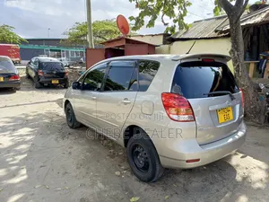 Toyota Corolla Spacio 2006 Beige