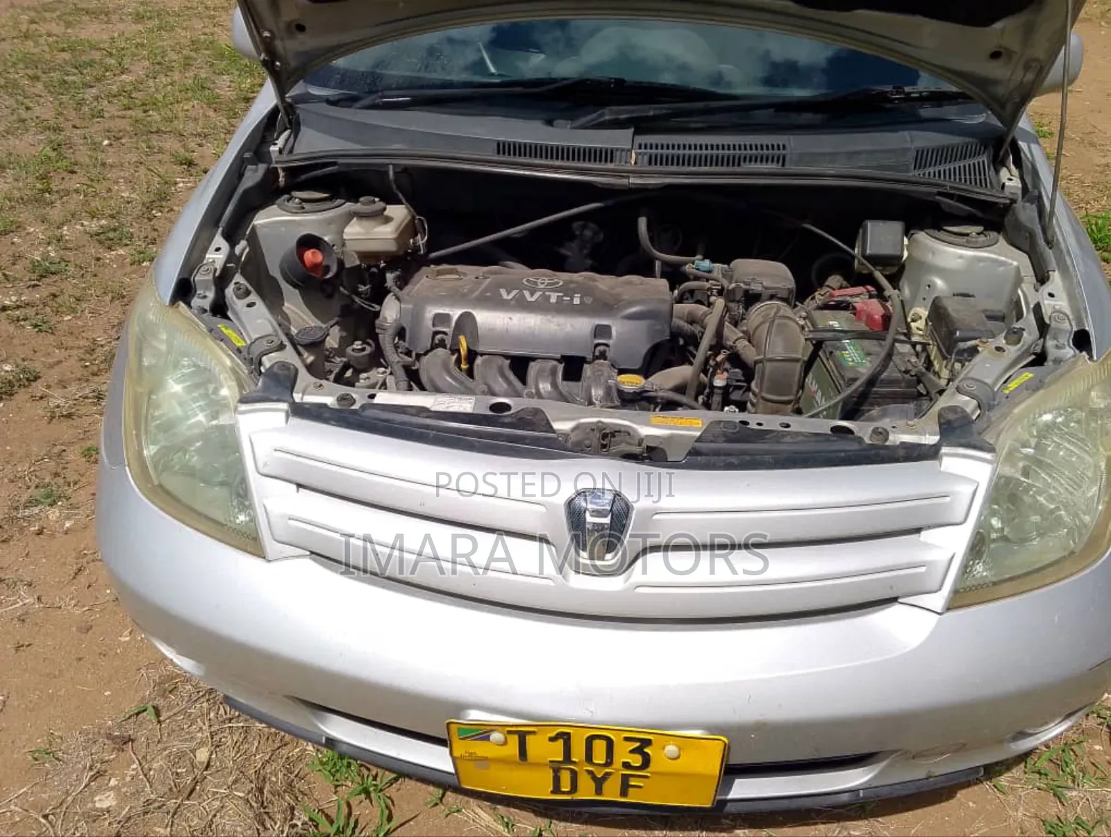 Toyota IST 2004 Silver