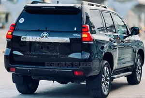 Toyota Land Cruiser Prado 2023 Black