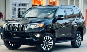 Toyota Land Cruiser Prado 2023 Black