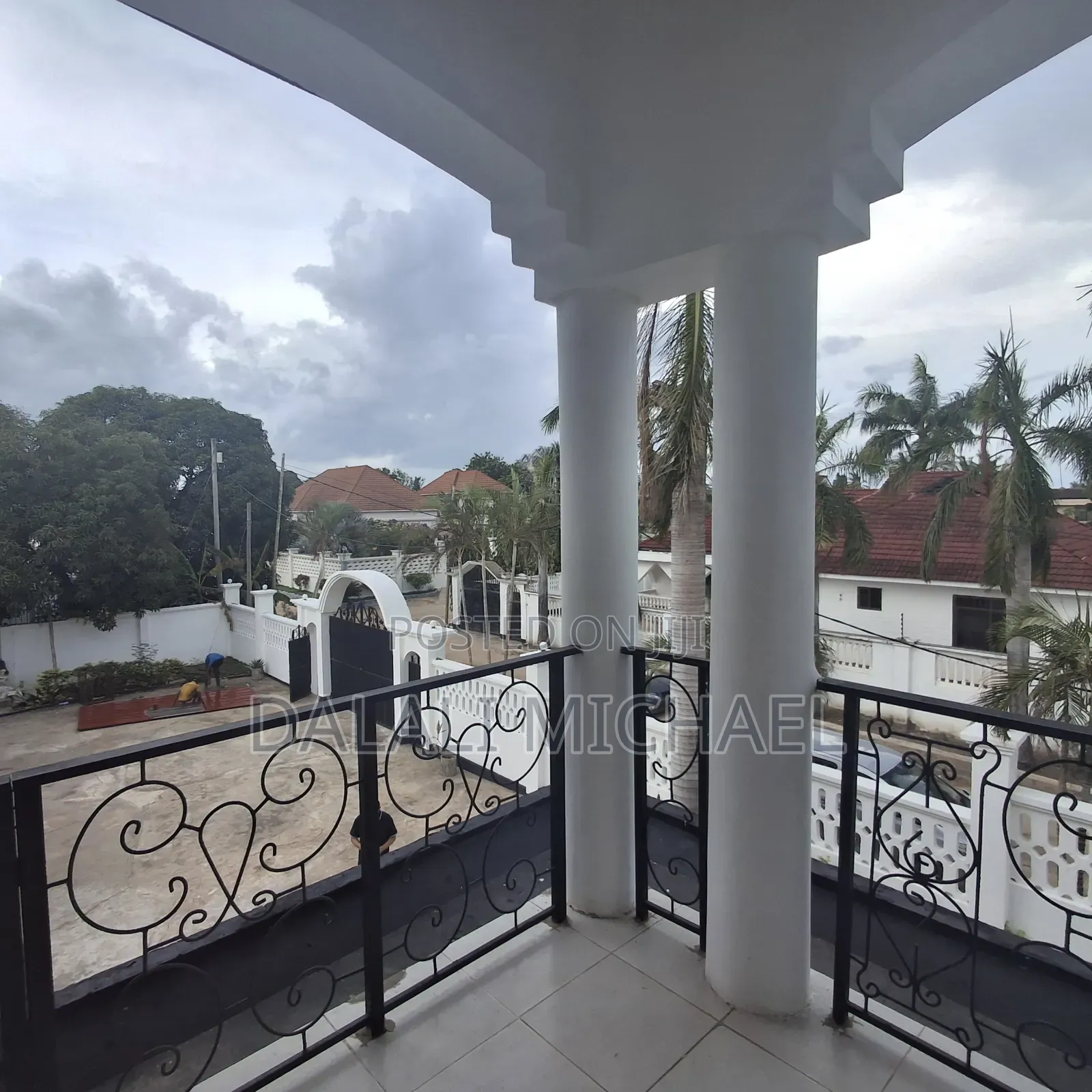 5bdrm House in Mbezibeach for rent
