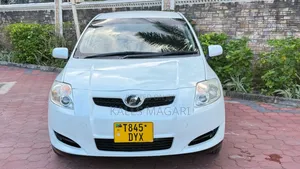 Toyota Auris 2009 White