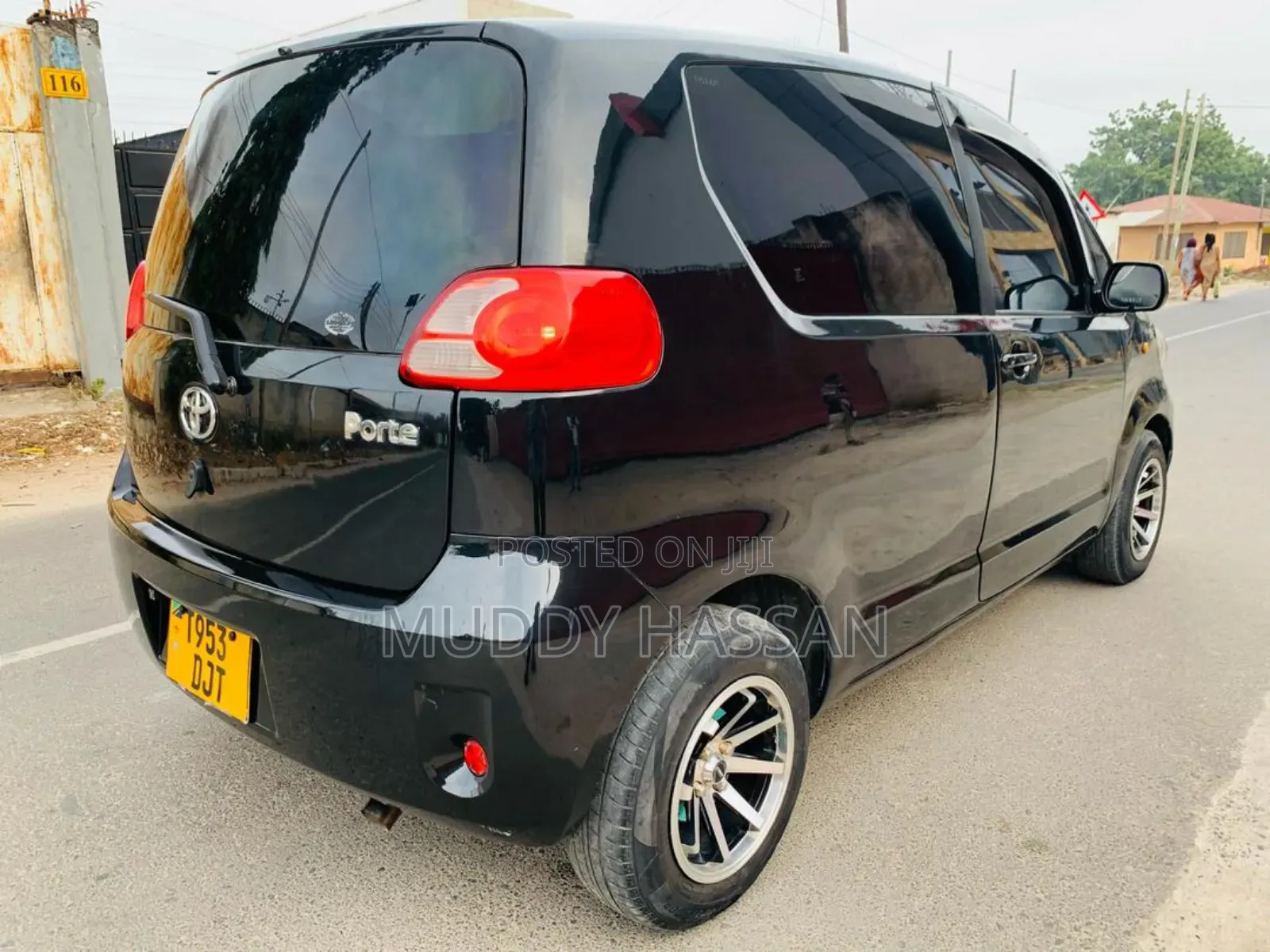 Toyota Porte 2005 Black