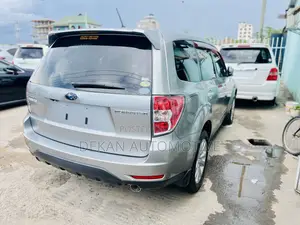 Subaru Forester 2.5X 2011 Silver