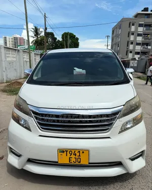 Toyota Vellfire 2010 White