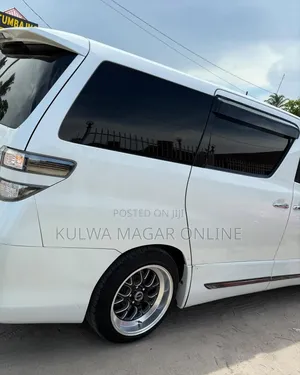 Toyota Vellfire 2010 White