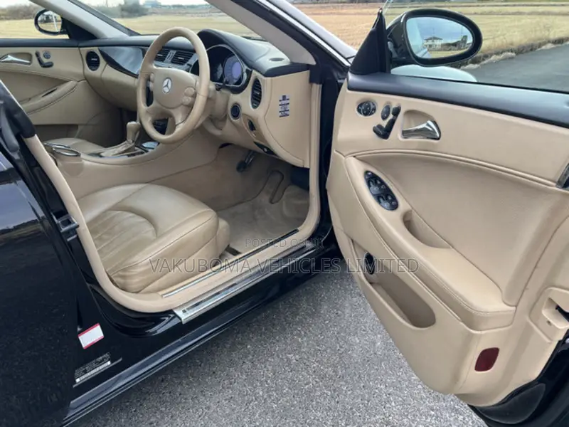 Mercedes-Benz CLS 2005 Black