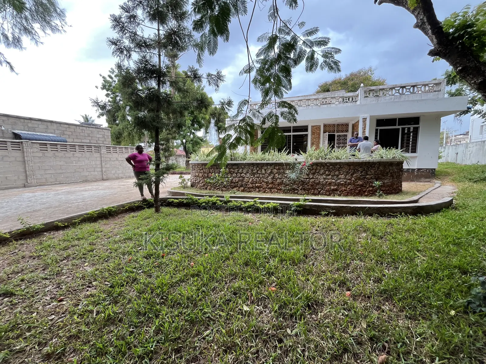 4bdrm Bungalow in Masaki, Kinondoni for rent