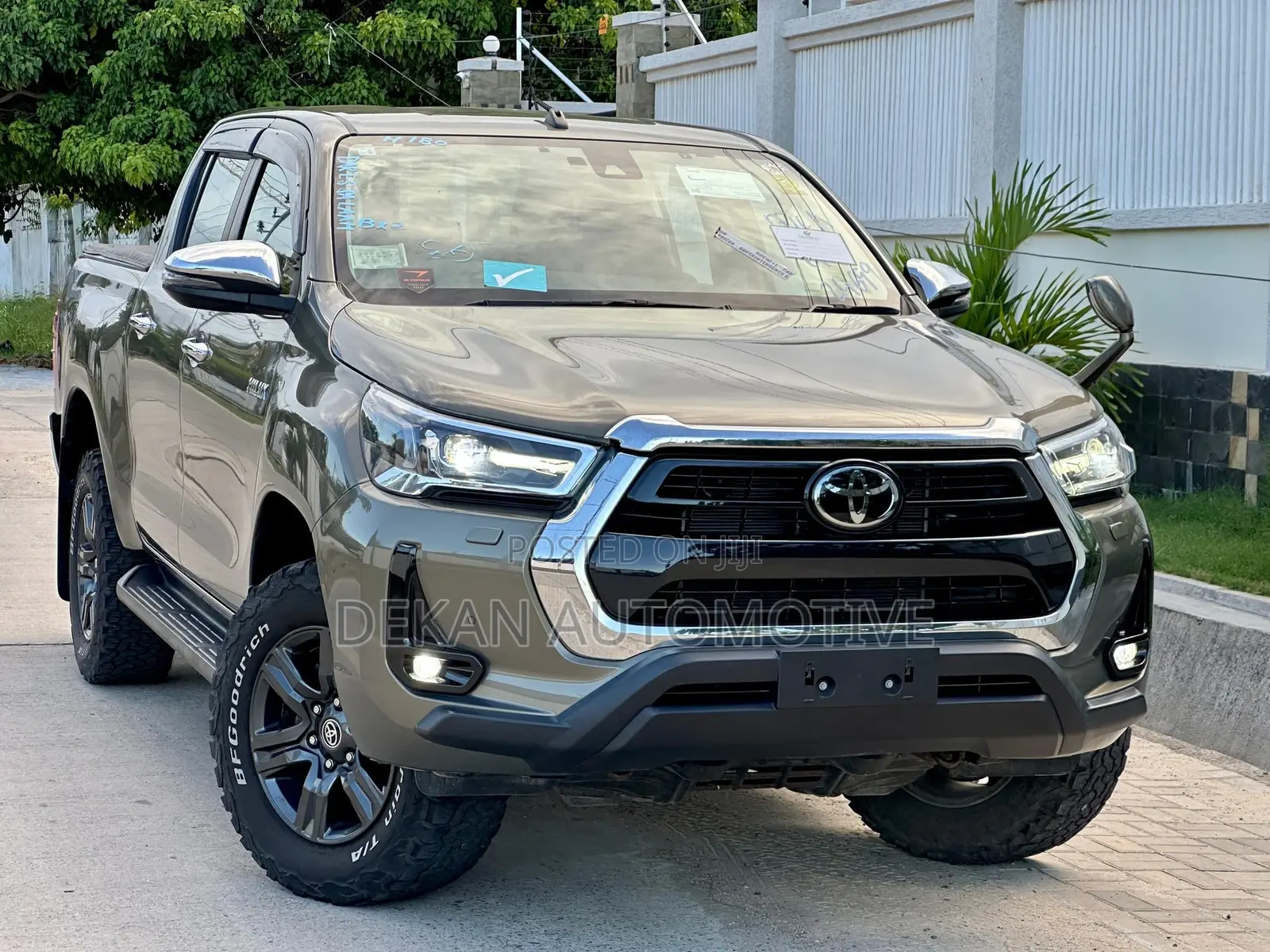 Toyota Hilux 2021 Green