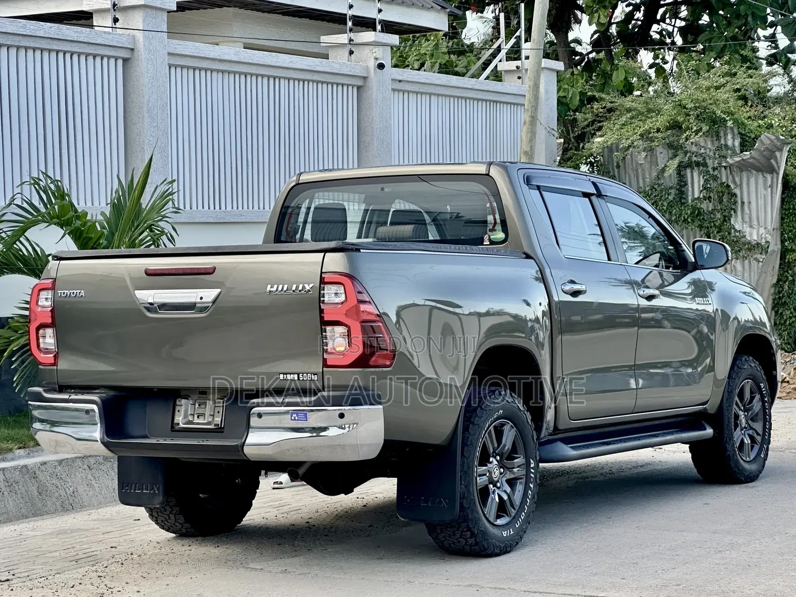 Toyota Hilux 2021 Green
