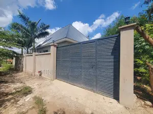 3bdrm House in Goba for sale