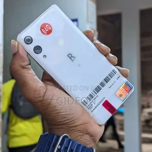 Rakuten Hand 5G 128 GB White