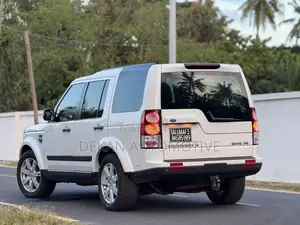 Land Rover Discovery 2011 White