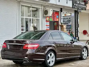 Mercedes-Benz E200 2012 Black