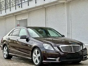Mercedes-Benz E200 2012 Black