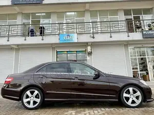 Mercedes-Benz E200 2012 Black
