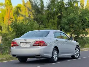 Toyota Crown 2009 Silver