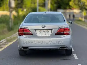 Toyota Crown 2009 Silver